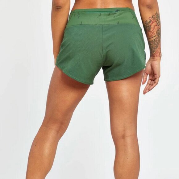oiselle Roga Shorts Lush Green 4 - Picture 4 of 8